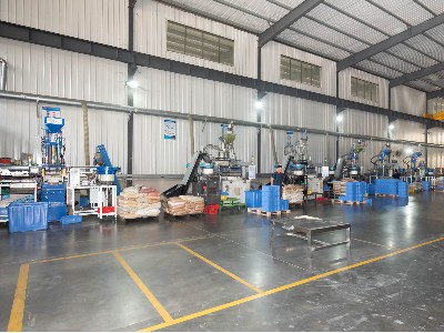 泰源鋒五金-注塑車間